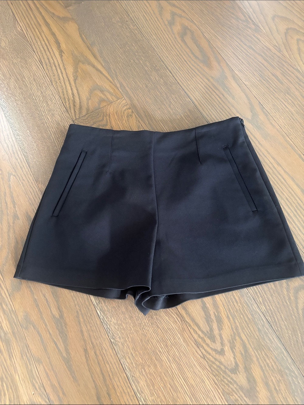 Zara Medium Black High-Waist Tailored Shorts
